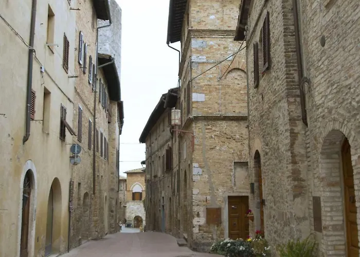 Il Prunello - Casa Tra Le Torri Lägenhet *